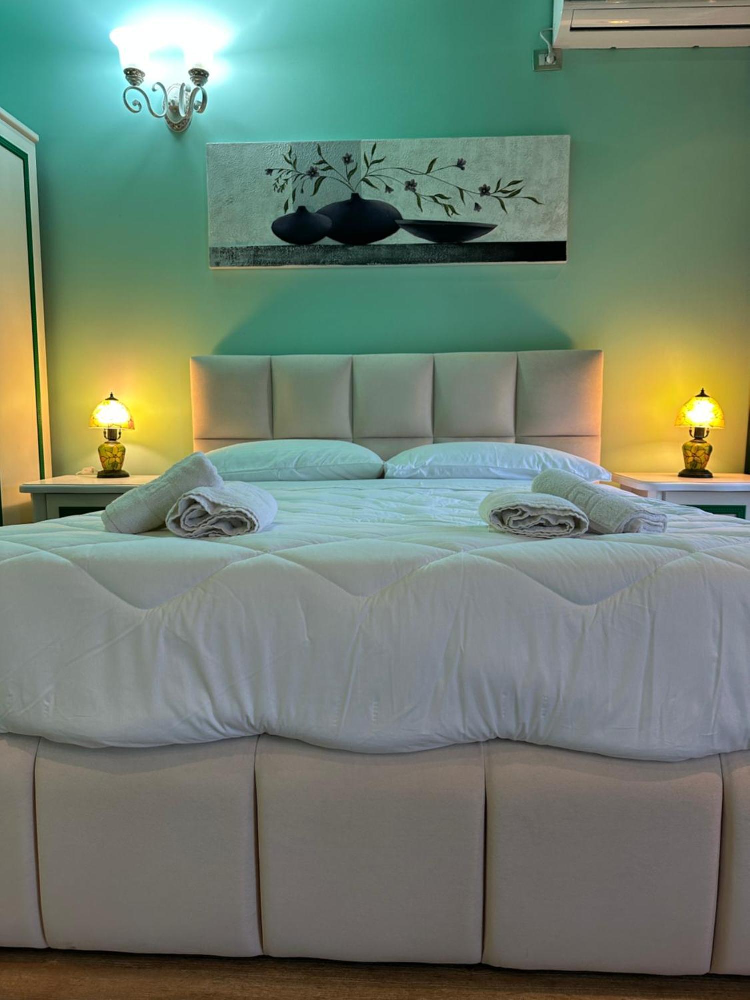 Hotel Boutique Vila Fernando Tirana Exteriör bild