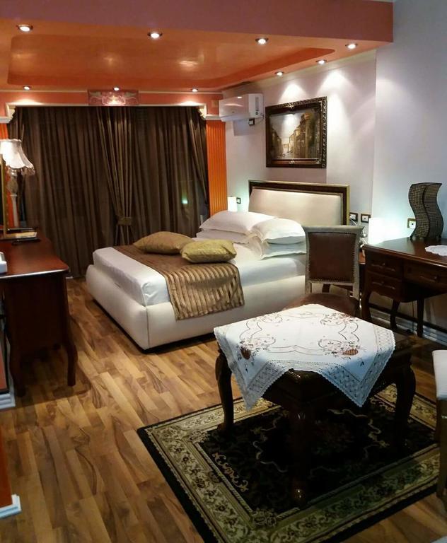 Hotel Boutique Vila Fernando Tirana Exteriör bild