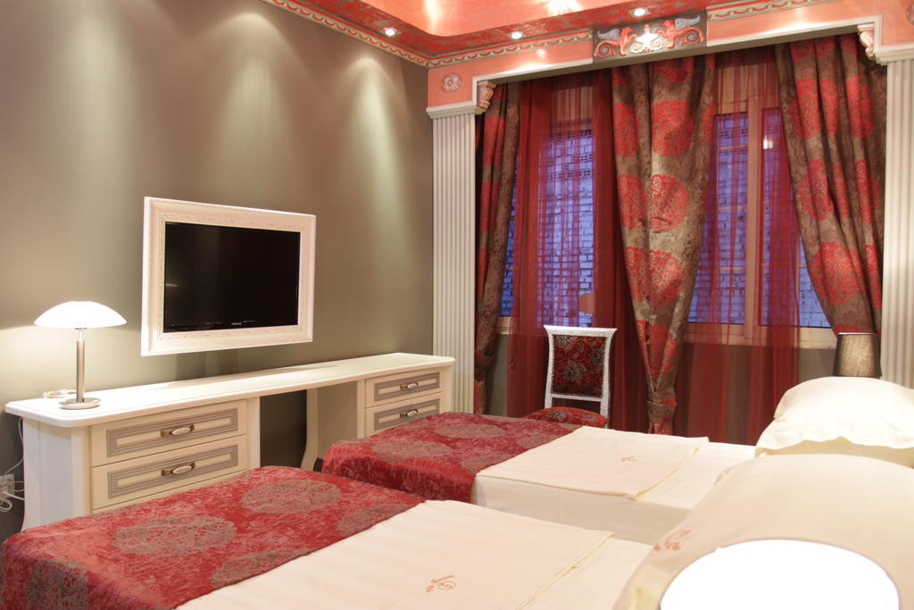 Hotel Boutique Vila Fernando Tirana Rum bild