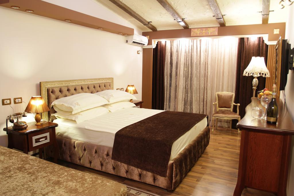 Hotel Boutique Vila Fernando Tirana Rum bild